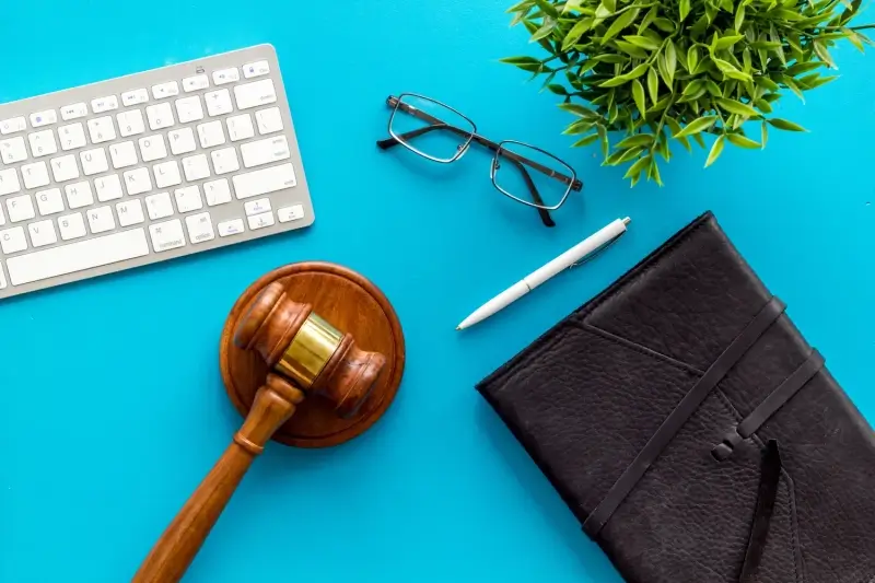 Czym zajmuje się adwokat i czy warto nim zostać?